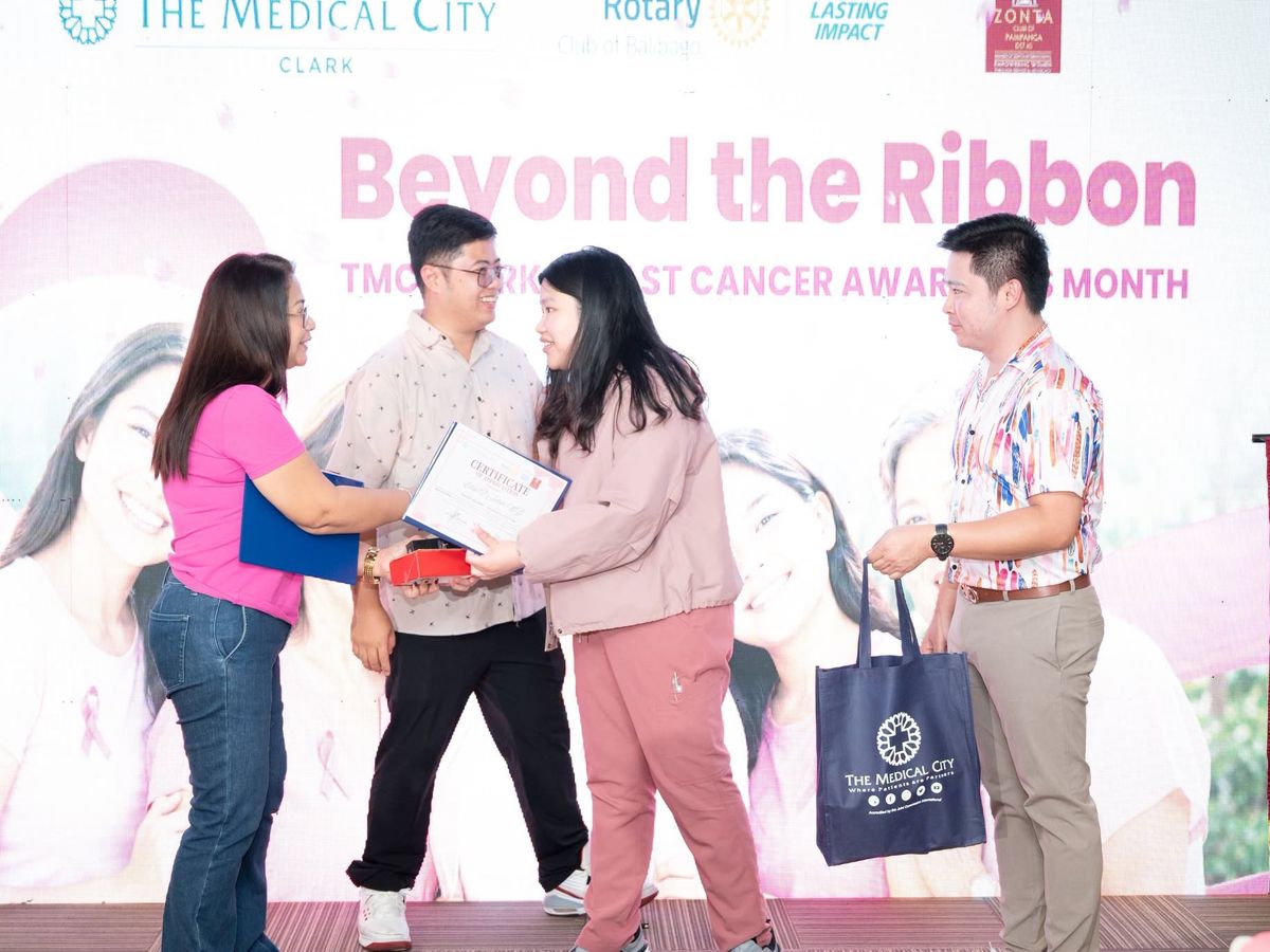 Certificates presented at the Beyond the Ribbon forum